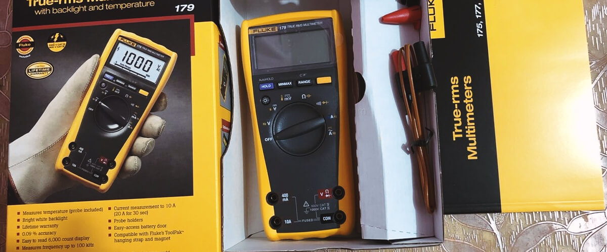 key factors to consider when choosing a multimeter for electronics